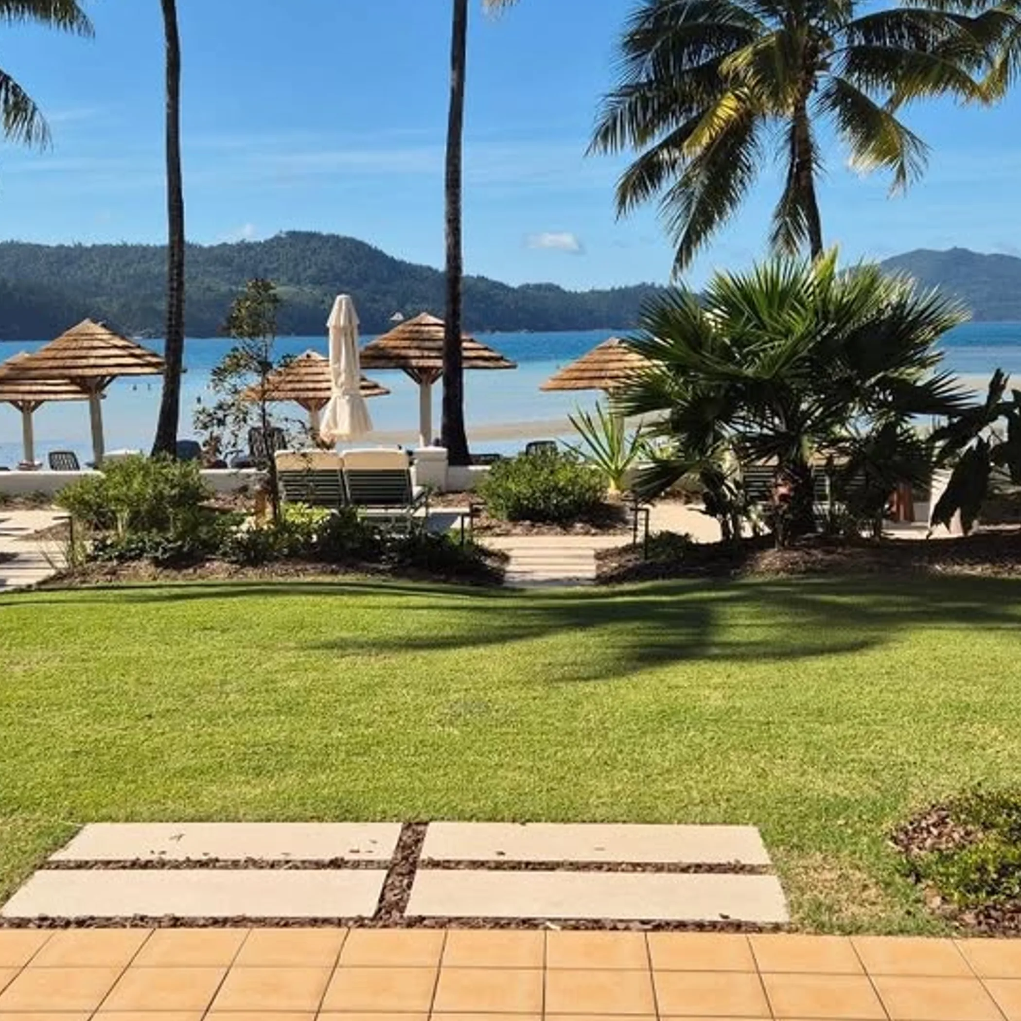 queensland tropical island beach